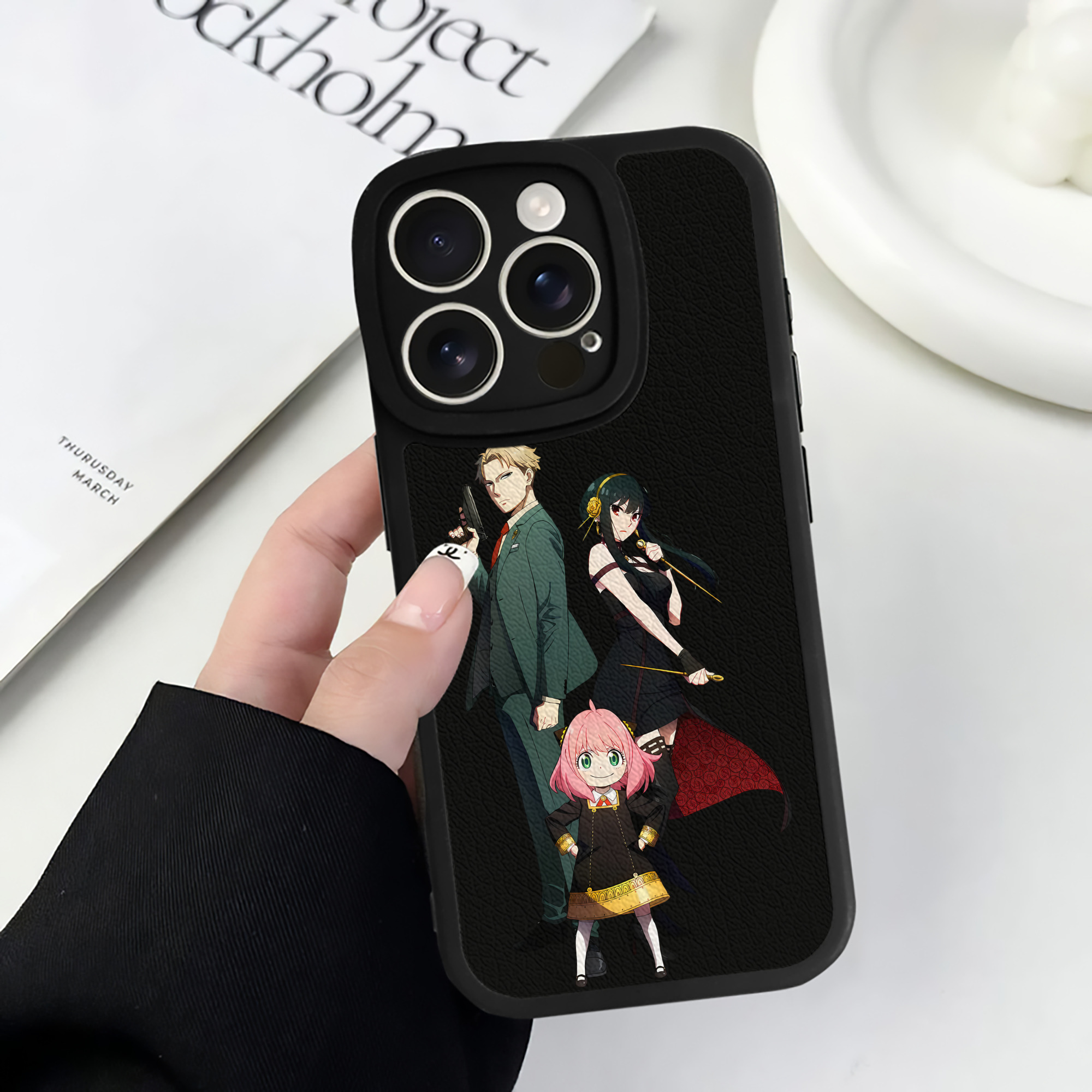 （画像用） SPY×FAMILY间谍家家酒 【iPhone 16シリーズ対応】シリコンスマホケース（レザー調） 材質：シリコン